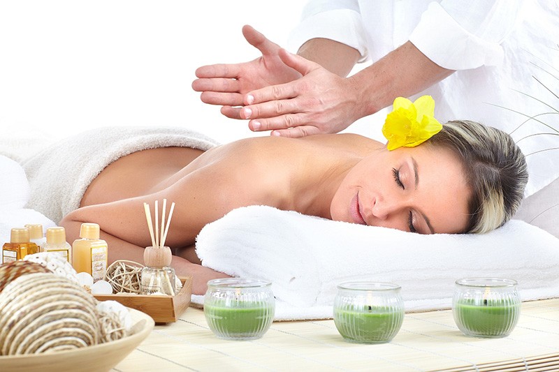 massage-thu-gian-voi-da-nui-lua-giai-cam-hay-thao-duoc-thai-doc-da-20141025101933913